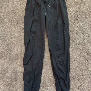 Lululemon black dance studio joggers sz 2